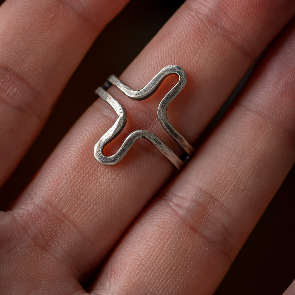 Cross silver ring