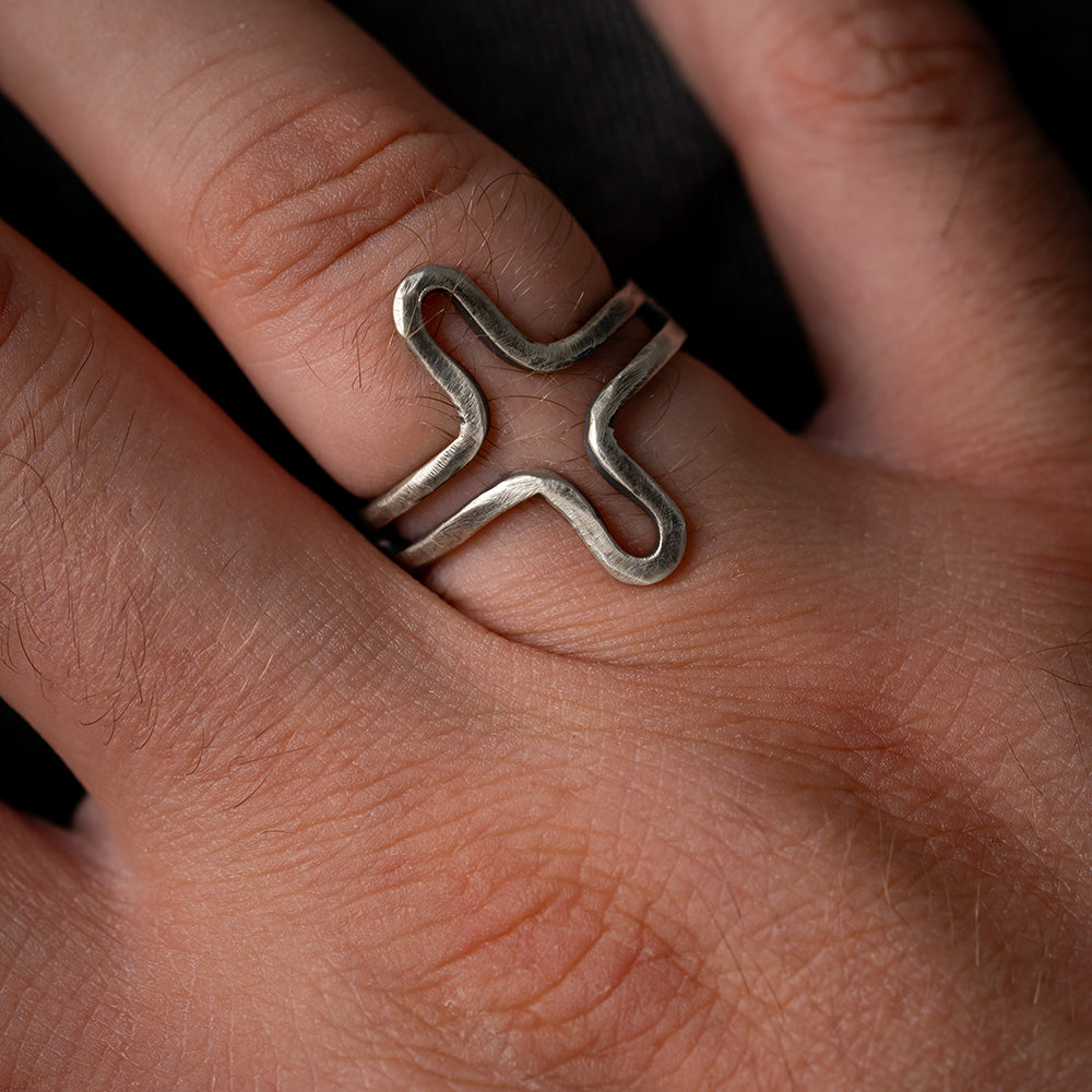 Cross silver ring